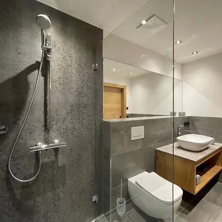 Hauszeit Lägenhet *